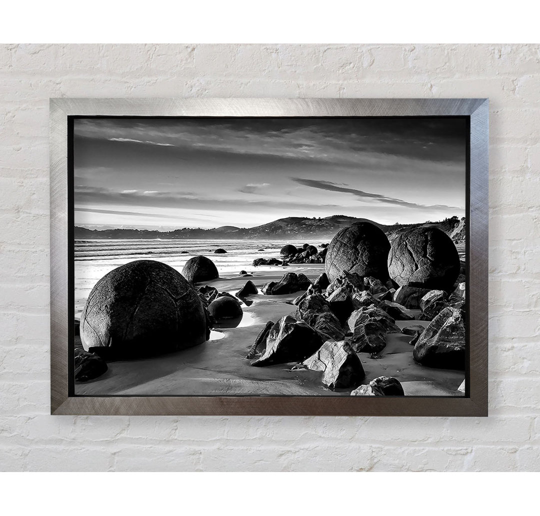 Rocks On A Beach - Druck