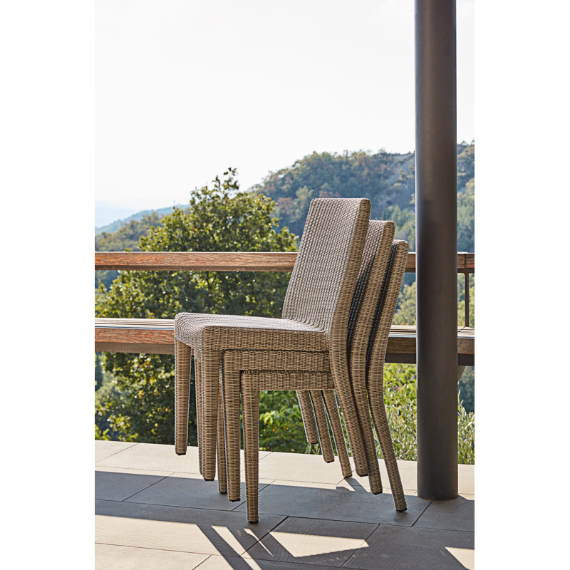 SUNSTRIPE Outdoor Lounge Chair