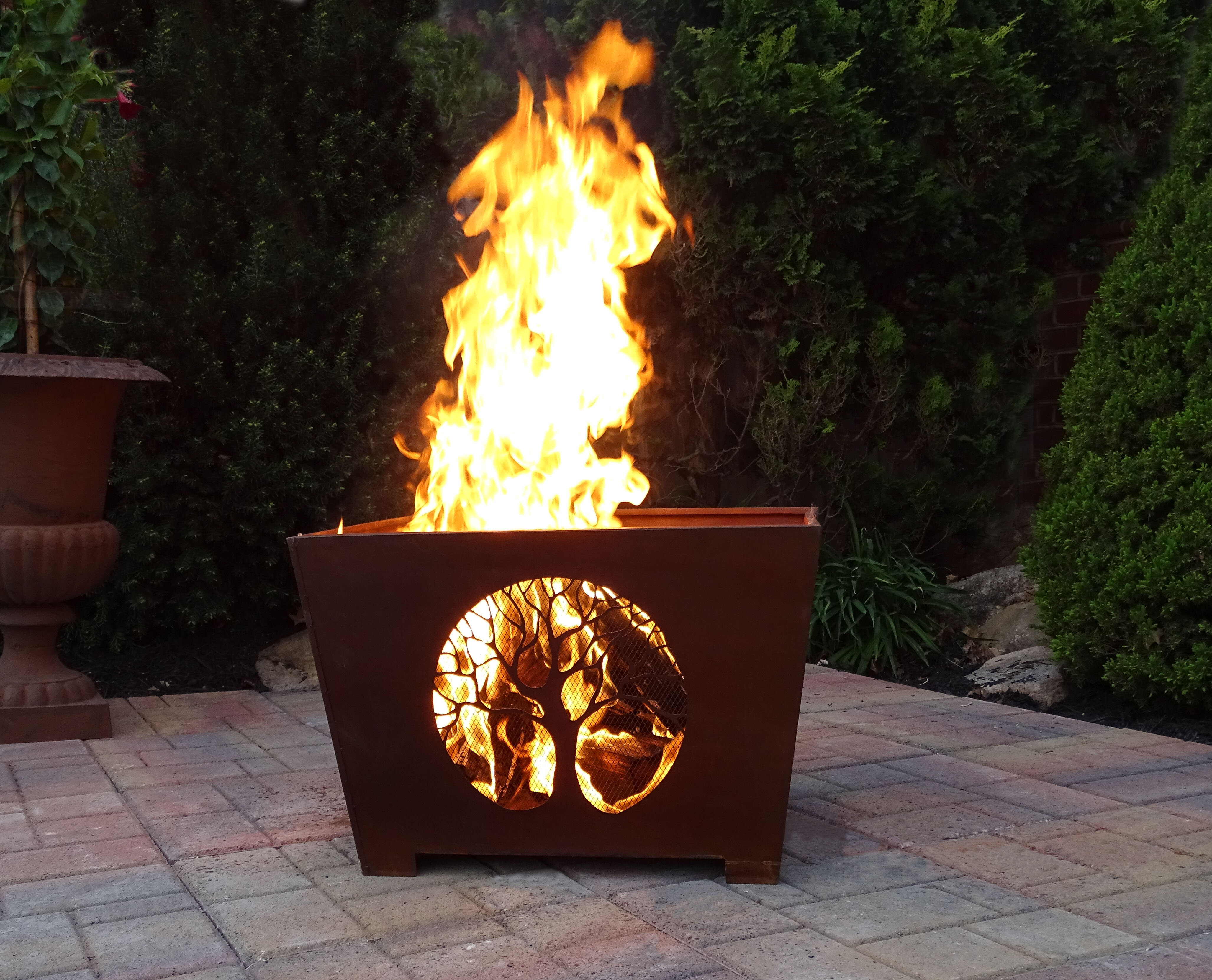 Red Barrel Studio® Longinidis Wolf Steel Wood Burning Fire Pit ...