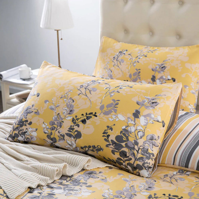 250TC Brushed Microfiber Duvet Cover Set with Pillowcases (3 in 1), Ochre/Black Floral
