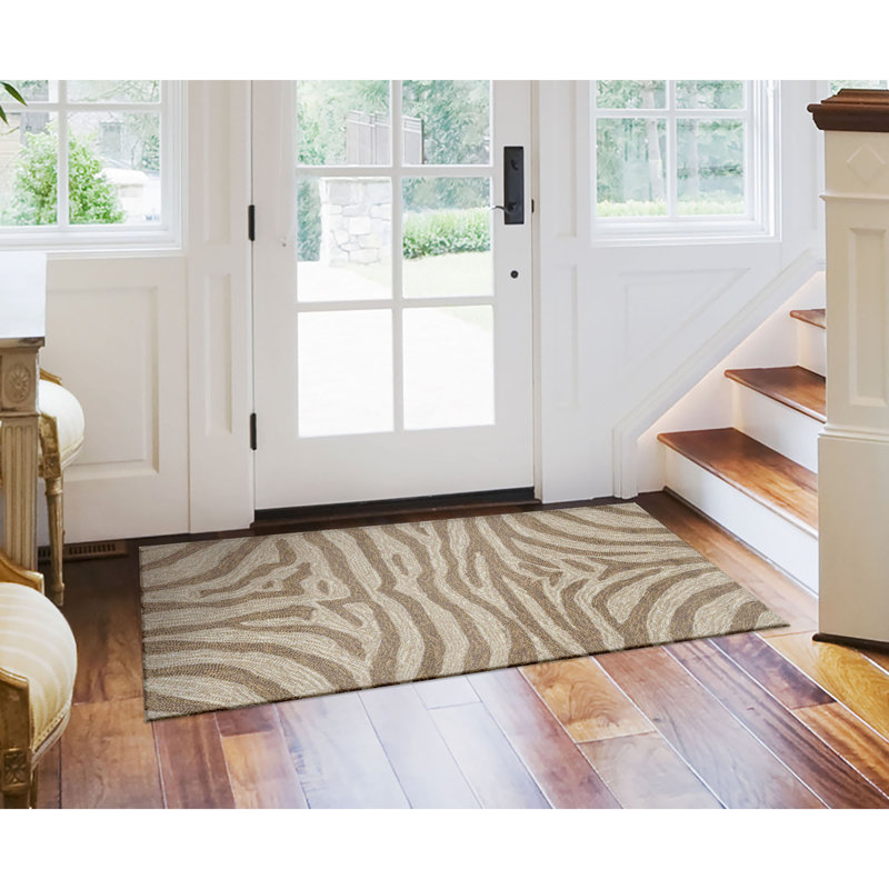 Afner Hand Tufted Animal Print Indoor / Outdoor Rug, Rectangle 2' x 3'