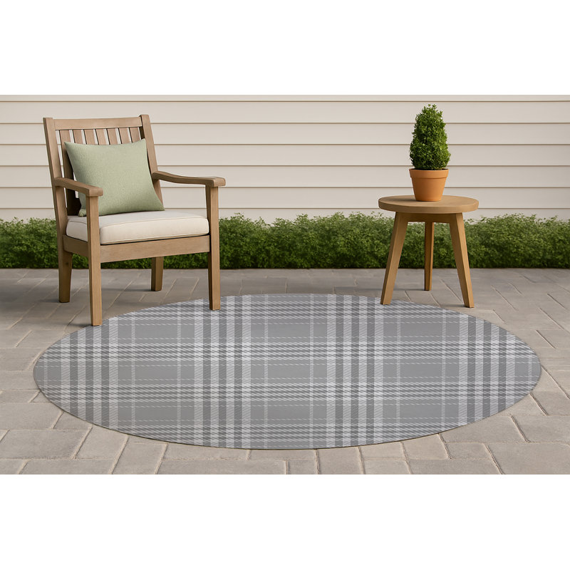 Christopher Plaid Non-Slip Outdoor Rug, Round 5'