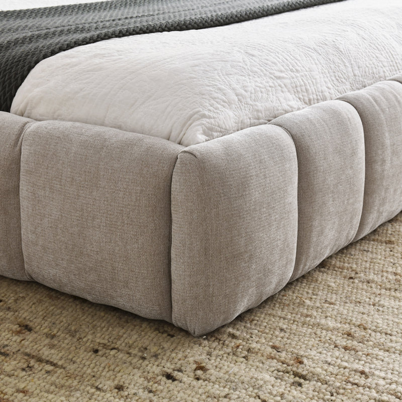 Structure de lit tapissier grand format en chenille avec tissu épais, aucun sommier nécessaire, design moderne robuste et élégant