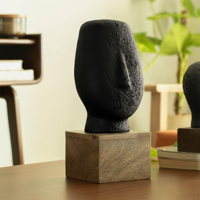 Figurines & Sculptures