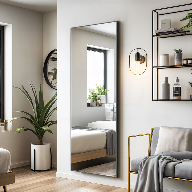 Miroir pleine longueur moderne moderne avec cadre en métal avec support, un ajout élégant et fonctionnel à toute pièce