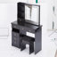 Table de coiffeuse avec tiroir à gauche, tabouret rembourré, prises CA / USB intégrées, support pour sèche-cheveux et miroir à DEL tactile-1270096704