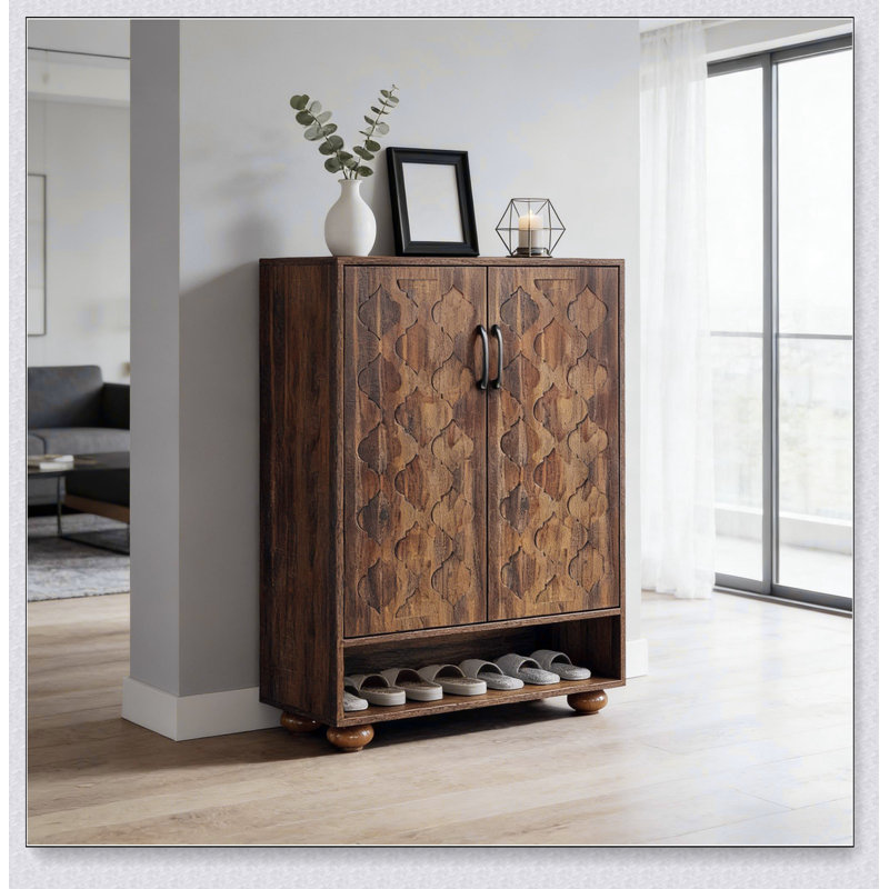 Armoire à chaussures à six niveaux de style naturel avec beaucoup de rangement, idéale pour les entrées et les espaces compacts