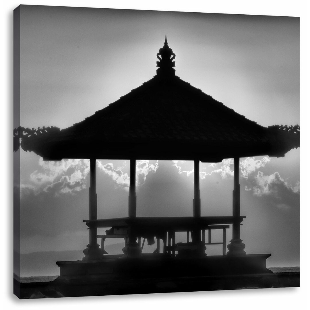 Leinwandbild Pagode in Bali im Sonnenuntergang