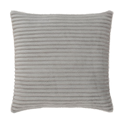 Everett 20" x 20" Throw Pillow