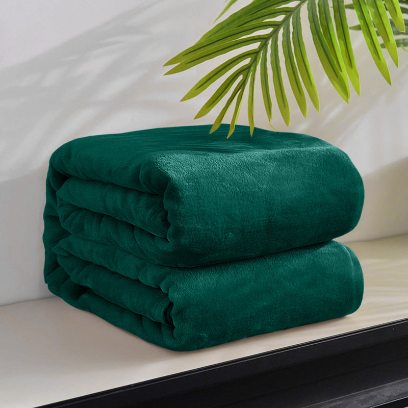 Ultra-Soft Fleece Blanket - Plush Warm Bed & Sofa Throw for All-Season Comfort, Emerald, Single (130cm x 150cm)