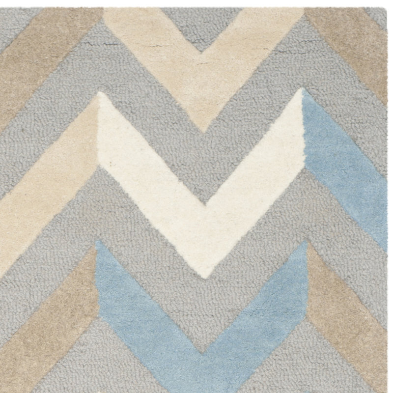 Ivory and Gray Hand-Tufted Wool Chevron Area Rug