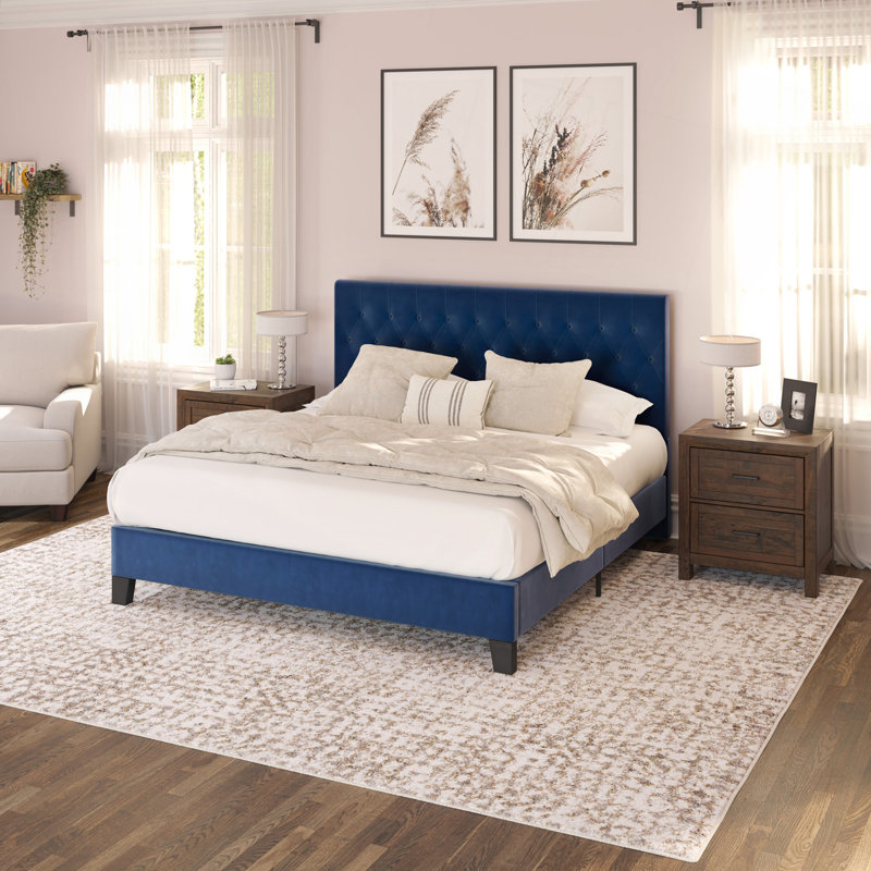 Très grand lit tapissier Blue Cal