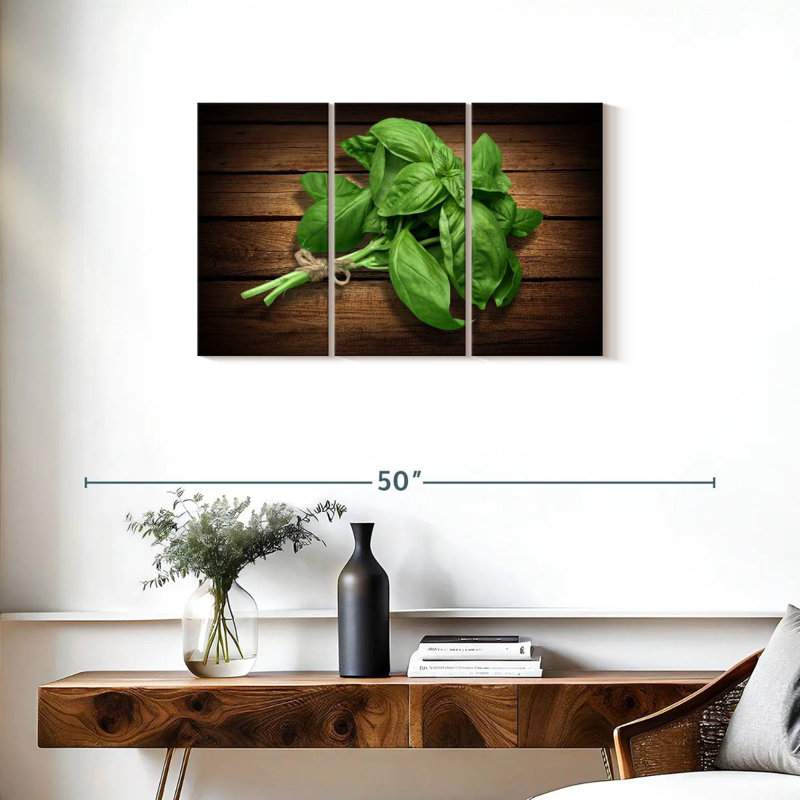 Twine Tied Basil, 20" H x 33" W