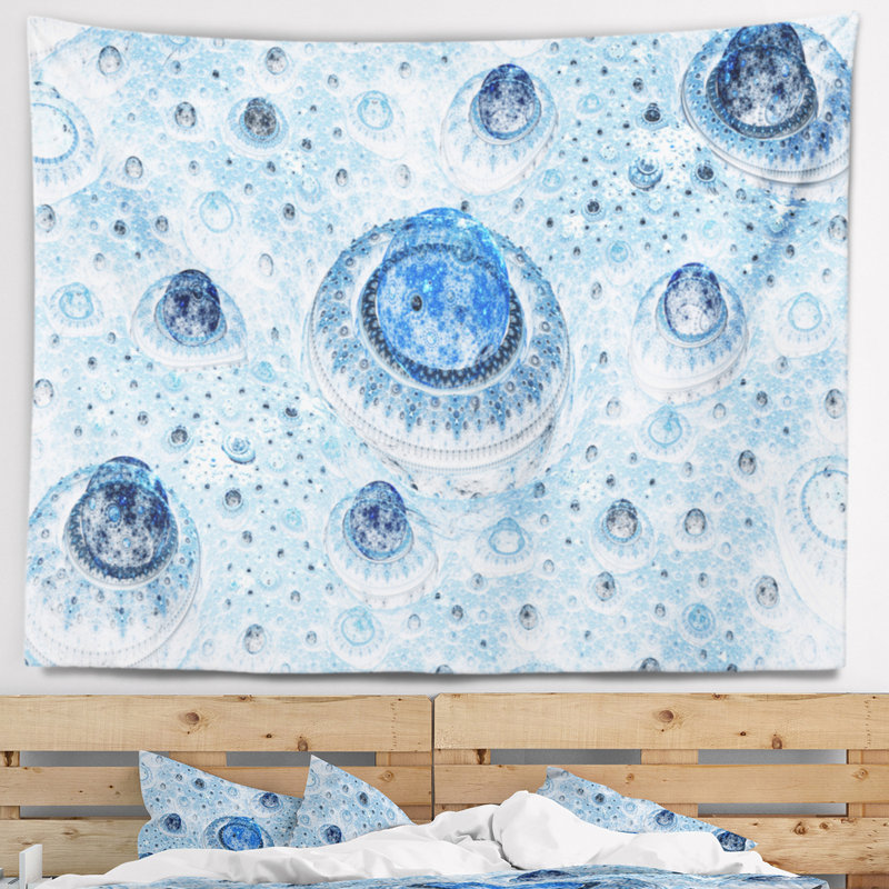 Tapisserie planète abstraite en fractales bleu ciel, H 78 po x l 92 po