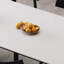 Table et chaises de salle à manger haut de gamme de style crème-105171050