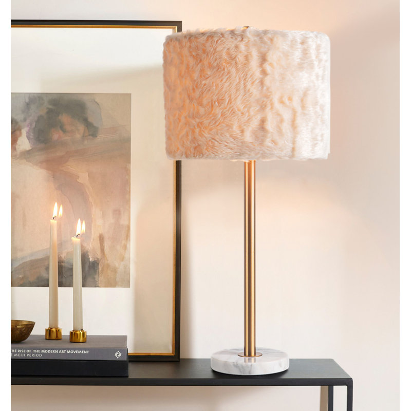 Lampe de table en marbre de luxe H 27 po avec abat-jour en fausse fourrure avec ampoule DEL Maudestine, Or