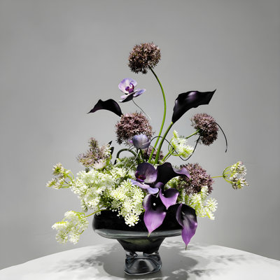 Ornements de fleurs simulées