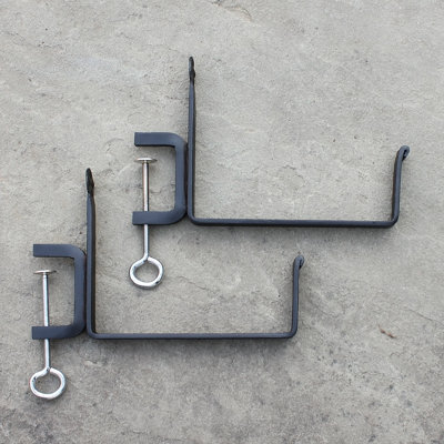 Leia Metal Bracket Plant Stand