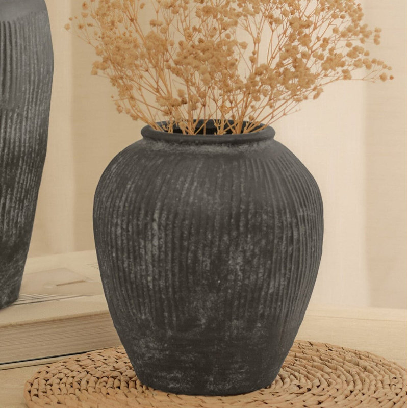 Terracotta Vase - Rustic Black, 20cm