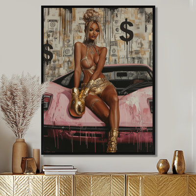 Femme luxueuse et luxueuse sur une voiture exotique