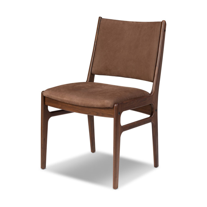 Chaise Earheart
