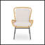 Luxueux fauteuil club ouvert en osier pour la détente et un décor élégant