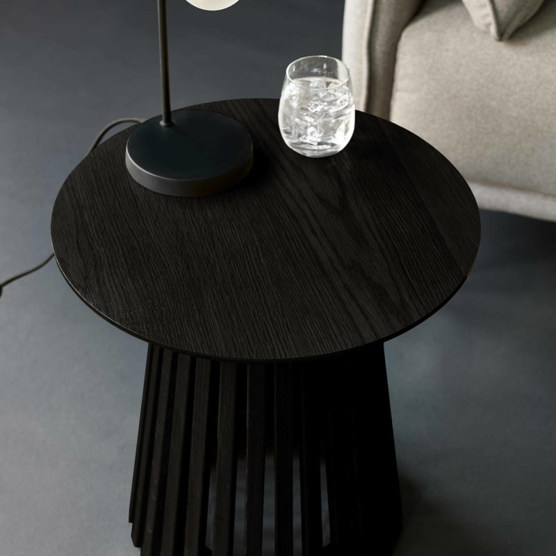 Dejania Pedestal End Table, Black