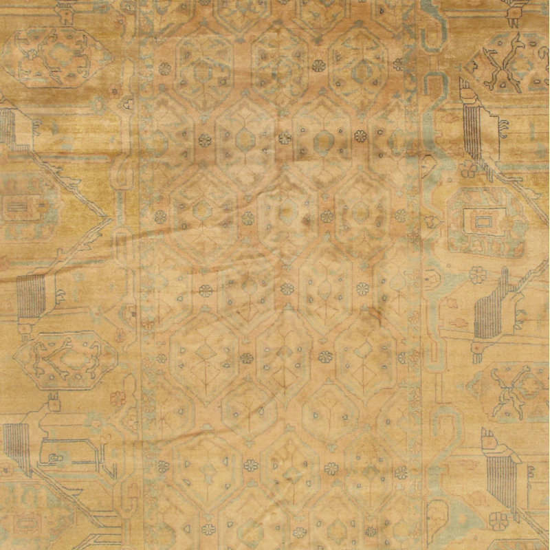 Wool Oriental Area Rug in Tan/Ivory
