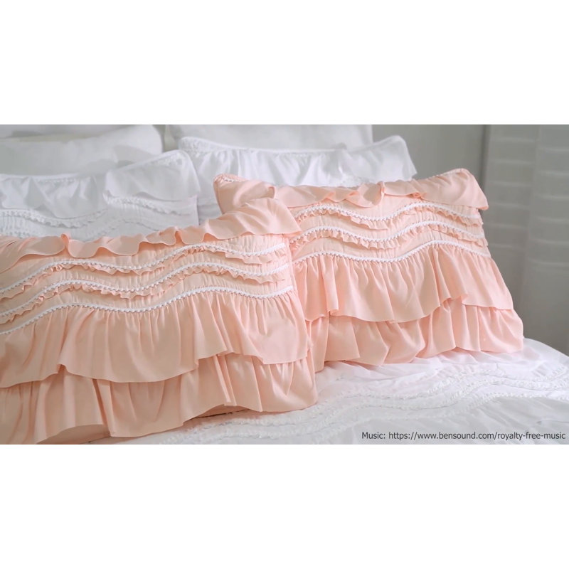 Kemmy White Microfiber Ruffled Full Quilt Set