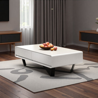 Table basse de style moderne et minimaliste