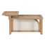 Ensemble de tables basses modernes gigognes en rotin et en bois, polyvalent et élégant.
