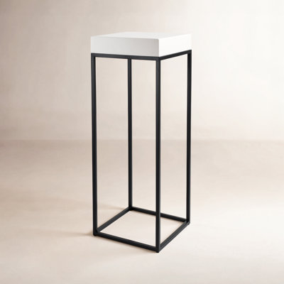 Lily Plant Stand