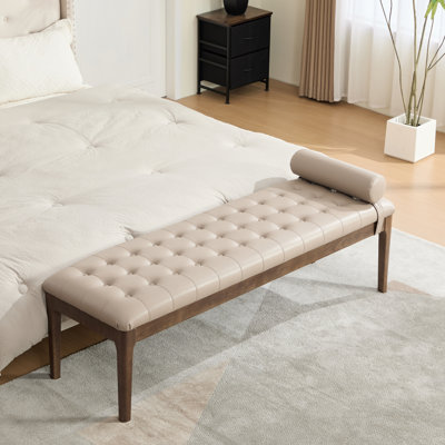Banc de 66 po de large recouvert de cuir taupe Nano, capitonné avec appui-tête et pieds en bois d'hévéa noyer foncé pour une utilisation multi-scène