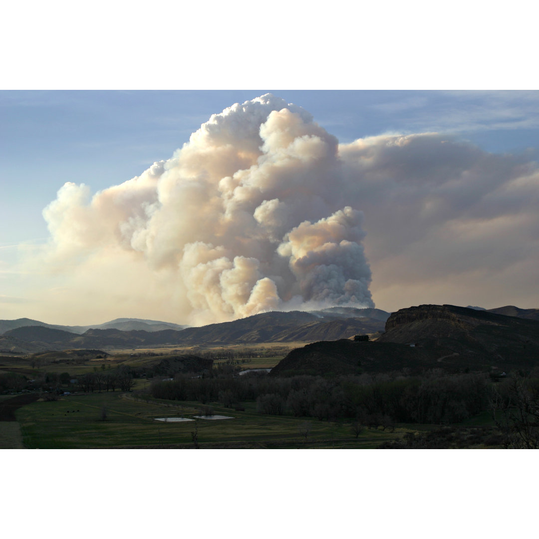 Picnic Rock Waldbrand bei Fort Collins, Colorado by Sherwoodimagery - Drucken