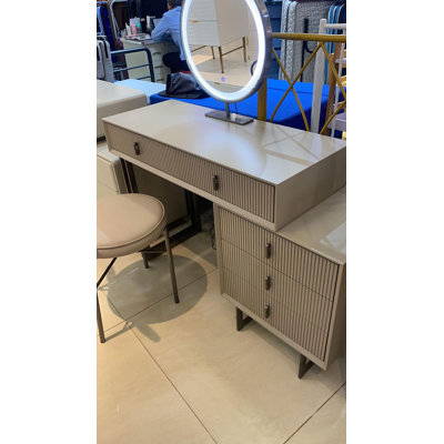 Atrasnu Dressing Table