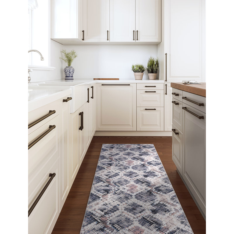 Tapis noir / gris / ivoire à imprimé animal, Rectangle de 2 pi 2 po x 9 pi 6 po