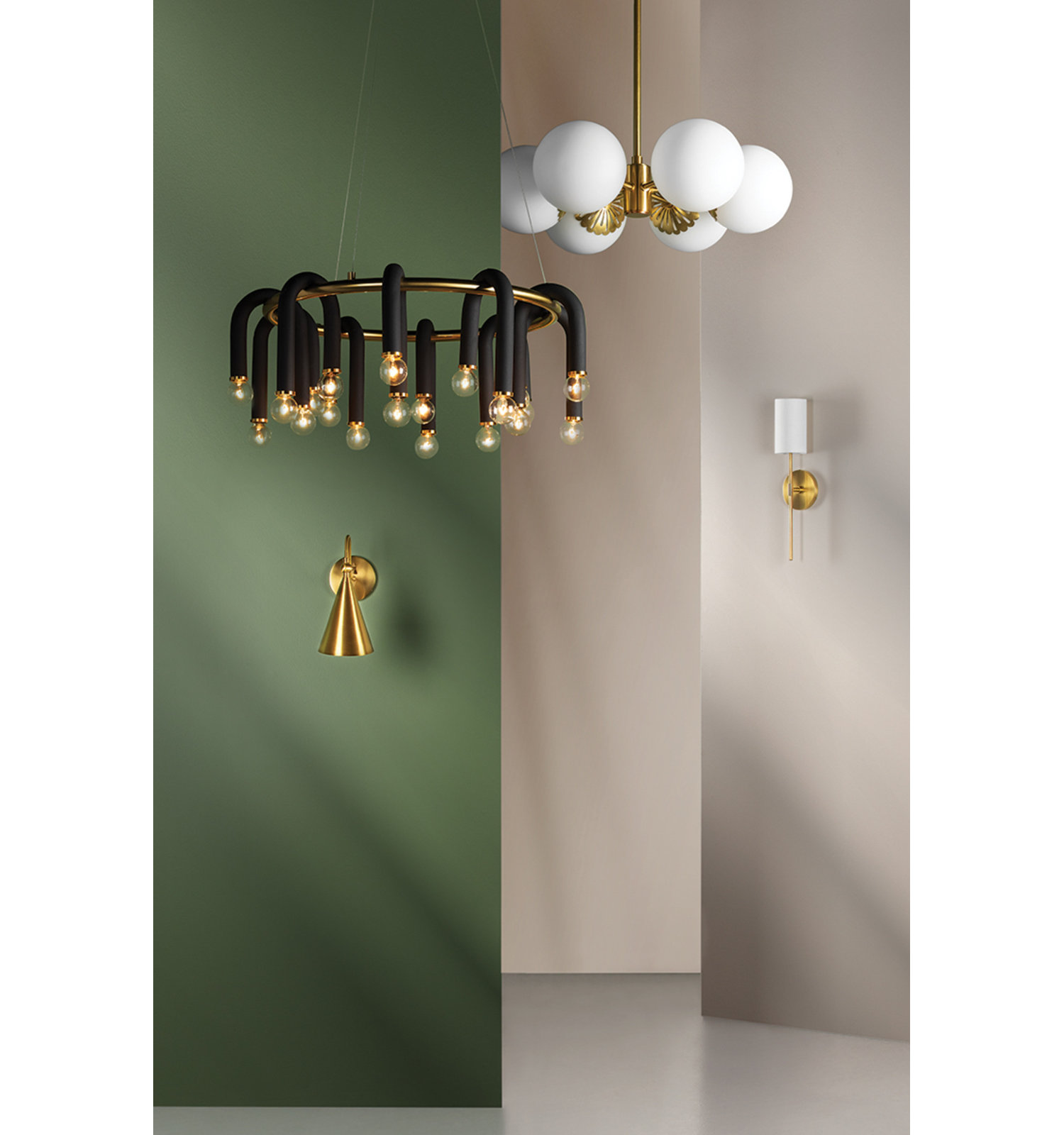 Single Light Dimmable Wallchiere, Aged Brass