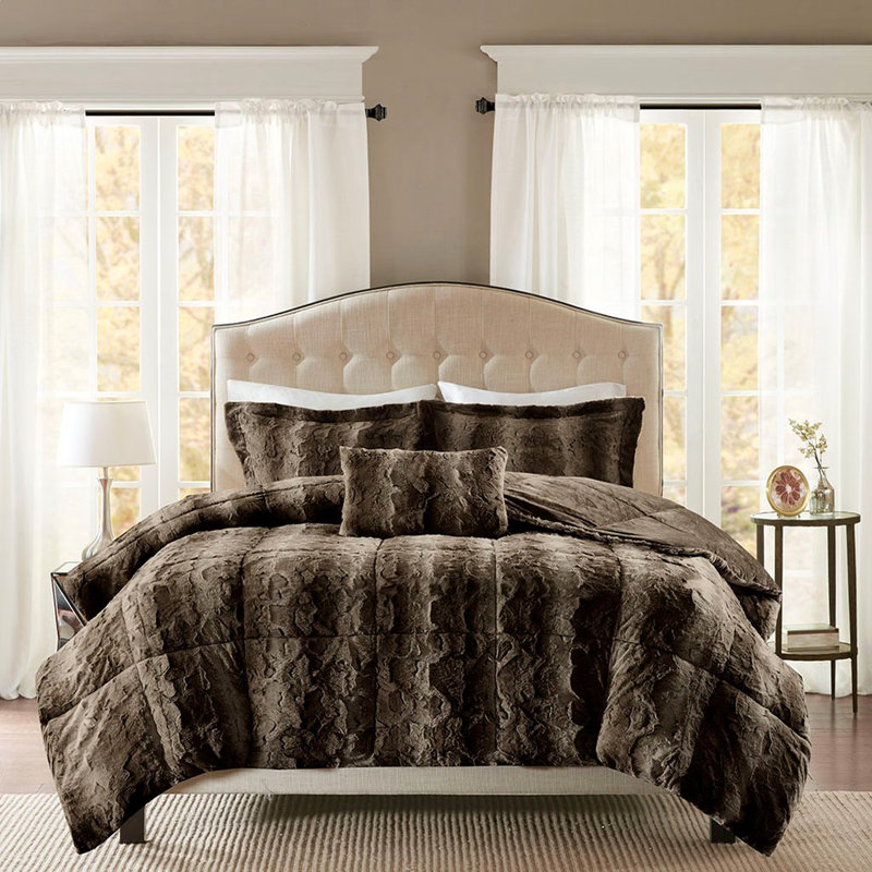 Très grand édredon brun foncé avec fausse fourrure, 4 pièces, y compris l'édredon, 2 taies décoratives et coussin décoratif
