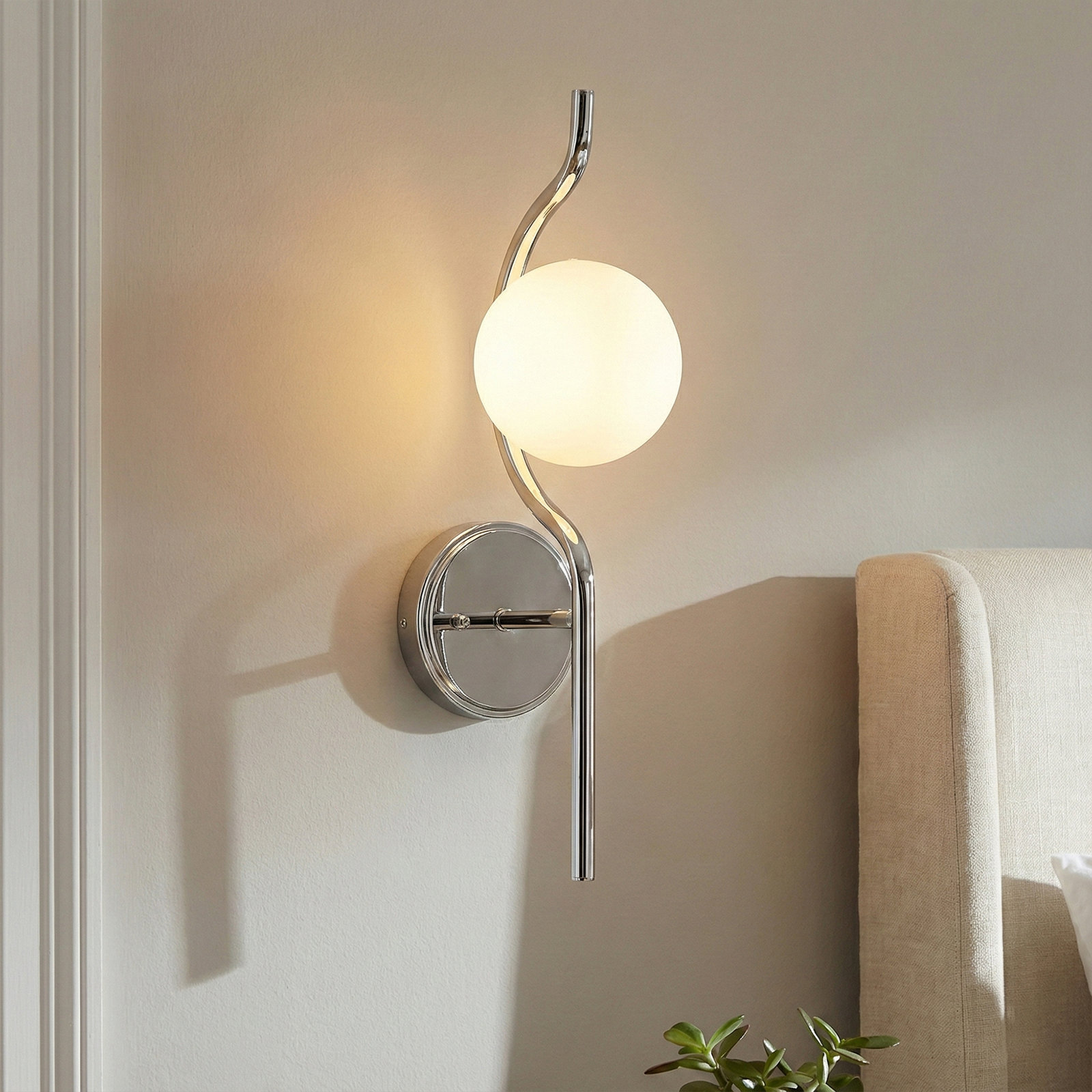 1-Dimmable Globe Wall Sconce, Chrome