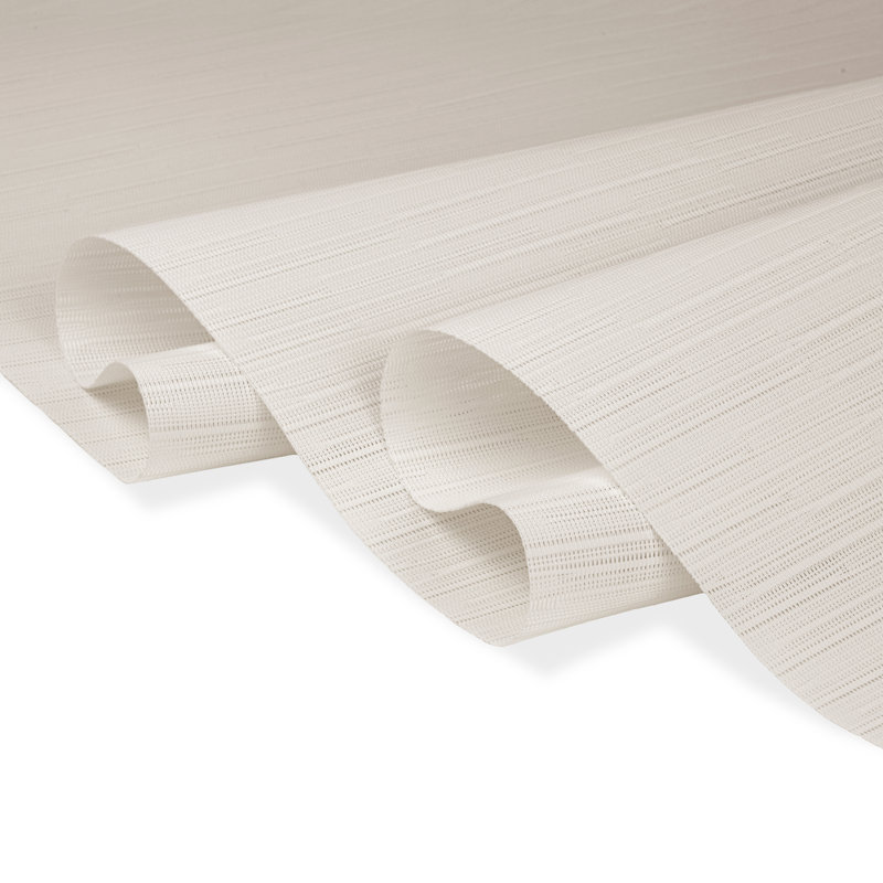 Store vertical en filigrane semi-diaphane, L 130 po x L 94 po, Blanc