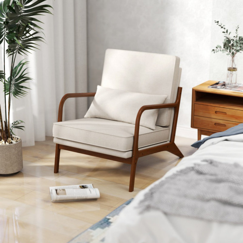 Chaise d'appoint rembourrée avec accoudoirs et pieds en bois d'hévéa Modern, Mélange de polyester beige
