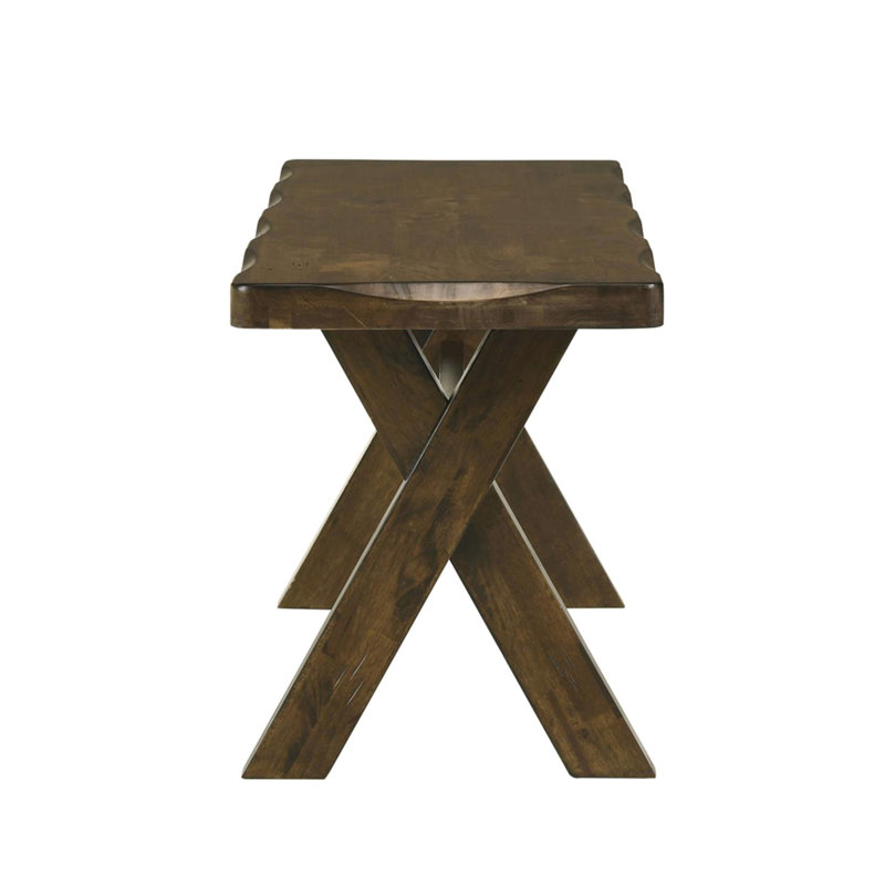 Banc de salle à manger 47 po en bois d'hévéa massif d'aspect noisette, siège lisse, bords usés et base à tréteaux pour les taches en muscade, compact