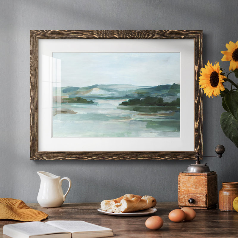 Misty Cove II, reproduction d'art encadrée, Noyer, H 26 po x l 38 po x P 1,5 po