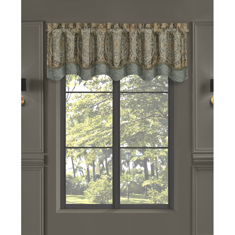 DORSET WINDOW SCALLOP VALANCE