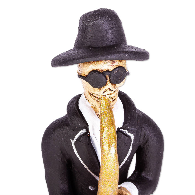 Lysette Entertainment Figurines & Sculptures