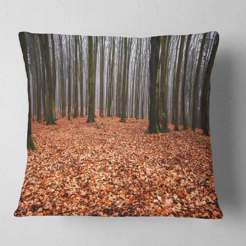 Forêt d'automne enchantée et magique - Coussin imprimé forêt, 18 po x 18 po, Coussin décoratif