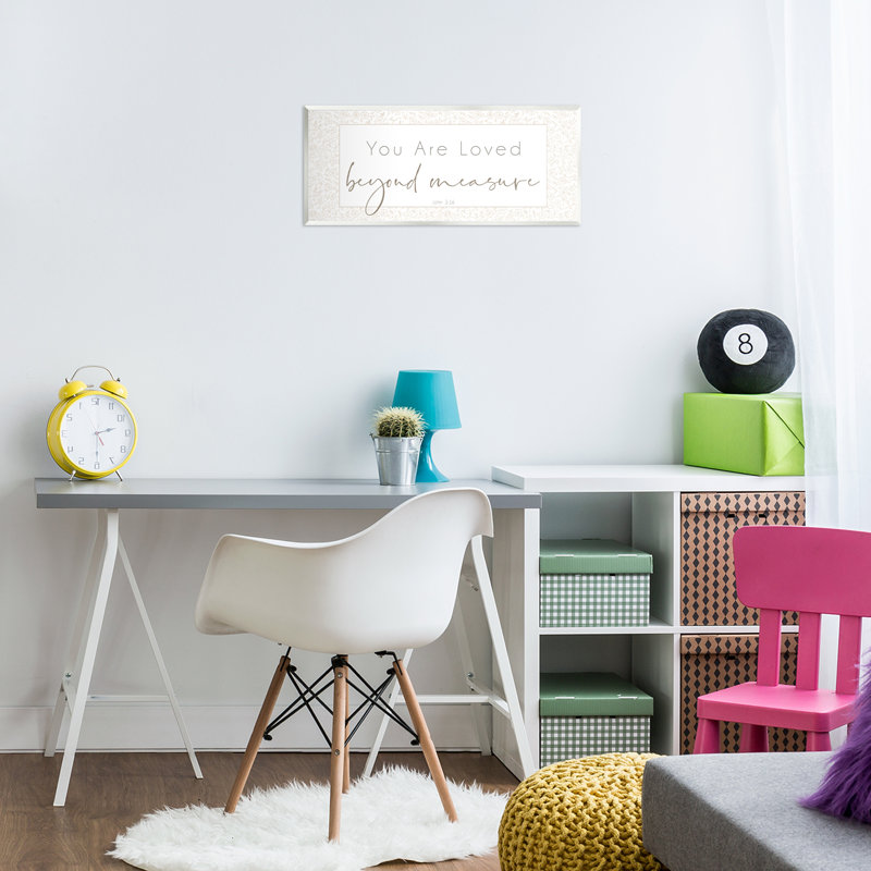 Plaque murale Minimal Lived Beyond Mesure, design par Janice Gaynor