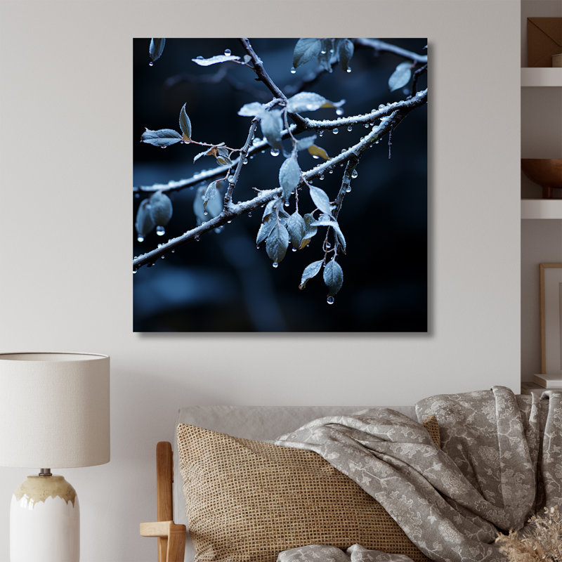 Arbre au clair de lune, arbre d'hiver II - fruits, art mural, Toile tendue, H 30 po x l 30 po x P 1,5 po