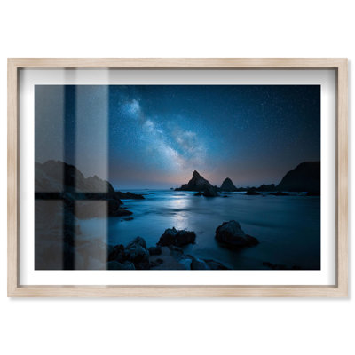 «Astral Sea I Shadowbox», photographie de voyage par Notoriart, cadre blond, 37 x 25
