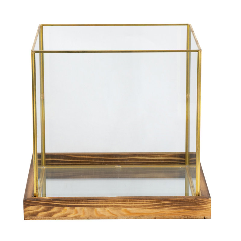 Boîte en verre ouverte